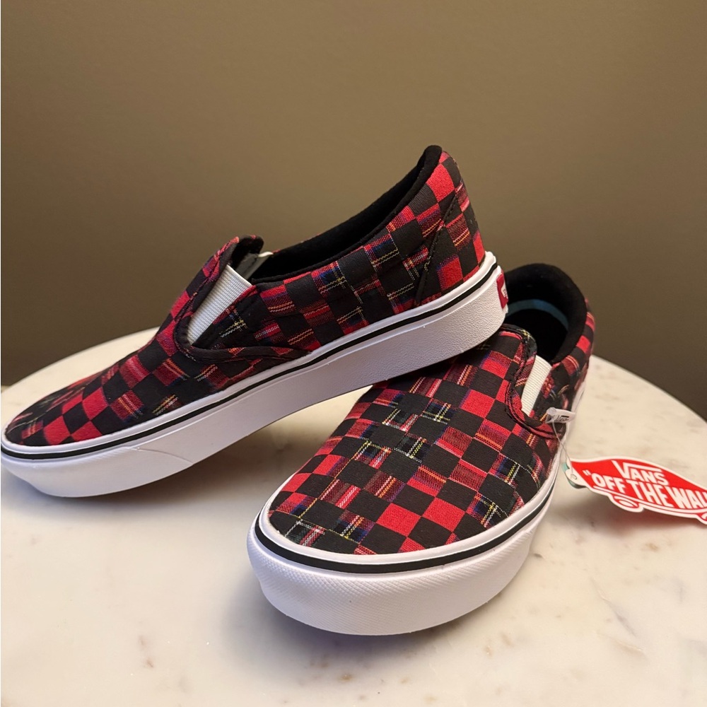 Vans Comfycush Slip-On (Plaid Check) Red/True White NWT Men’s 5.5/ Women’s 7 - Picture 3 of 8